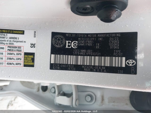 5YFB4MDE1PP033731 Toyota COROLLA LE