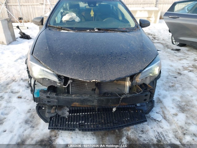 2T1BURHE2JC063125 Toyota COROLLA LE