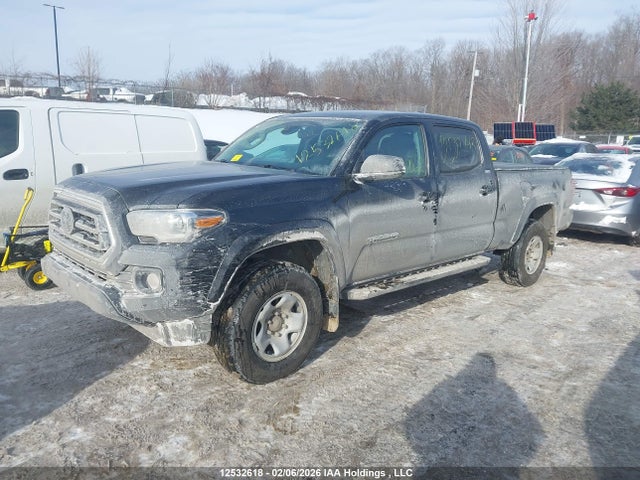 Toyota Tacoma 2021 5TFDZ5BN8MX060862 Image 2