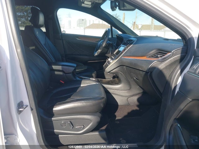 5LMCJ2D98KUL04731 Lincoln MKC SELECT