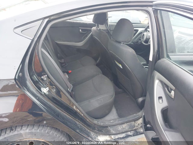 12532679 :رقم المزاد ، 5NPDH4AE4FH572373 vin ، 2015 Hyundai Elantra مزاد بيع