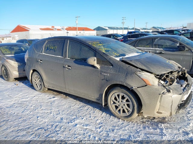 JTDZN3EU1FJ022386 Toyota PRIUS V