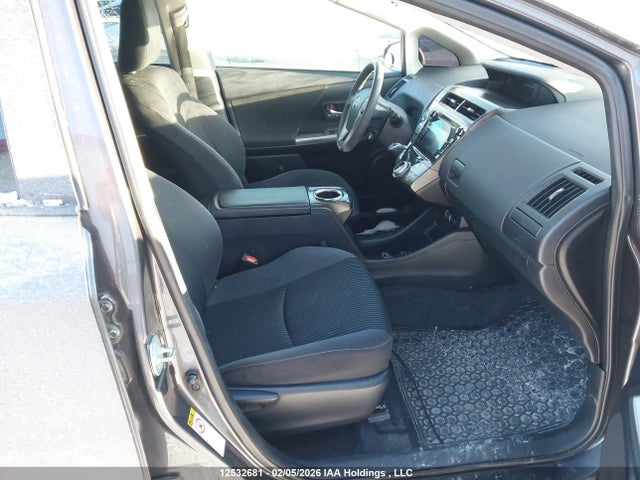 JTDZN3EU1FJ022386 Toyota PRIUS V