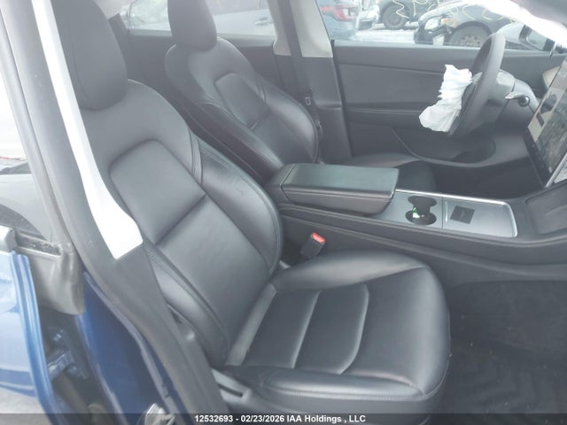7SAYGDEF4NF307279 Tesla Model Y
