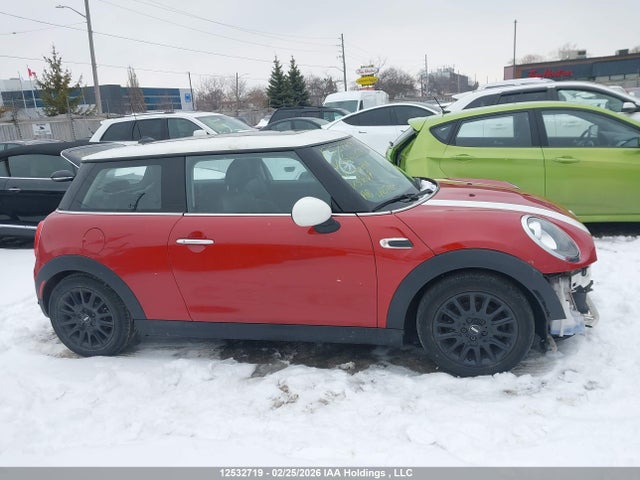 WMWXP5C53J2G62627 Mini 3 Door Cooper