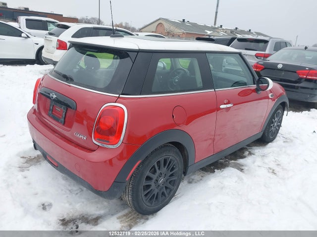 WMWXP5C53J2G62627 Mini 3 Door Cooper