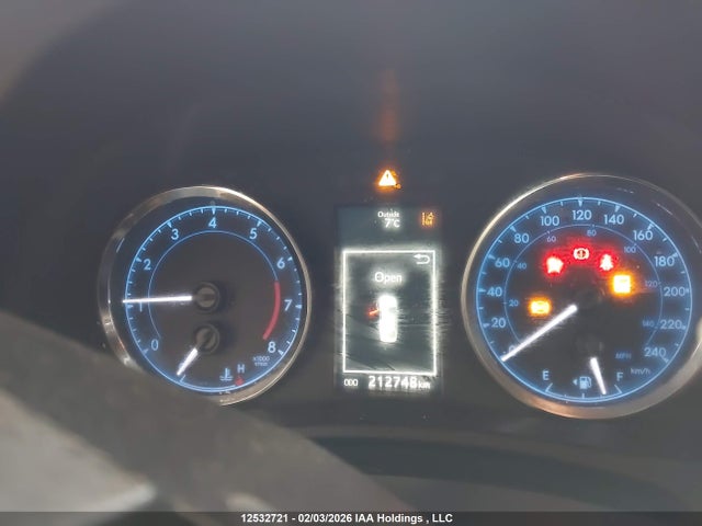 2T1BURHE2JC002762 Toyota COROLLA SE