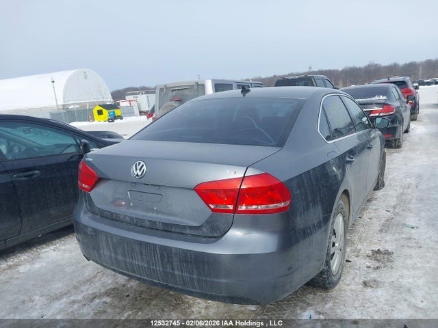 1VWAS7A36FC073104 Volkswagen Passat 1.8 Tsi Trendline