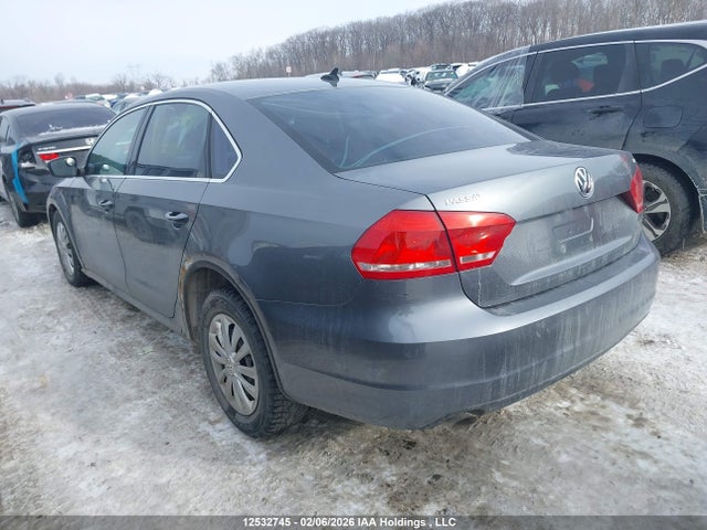1VWAS7A36FC073104 Volkswagen Passat 1.8 Tsi Trendline
