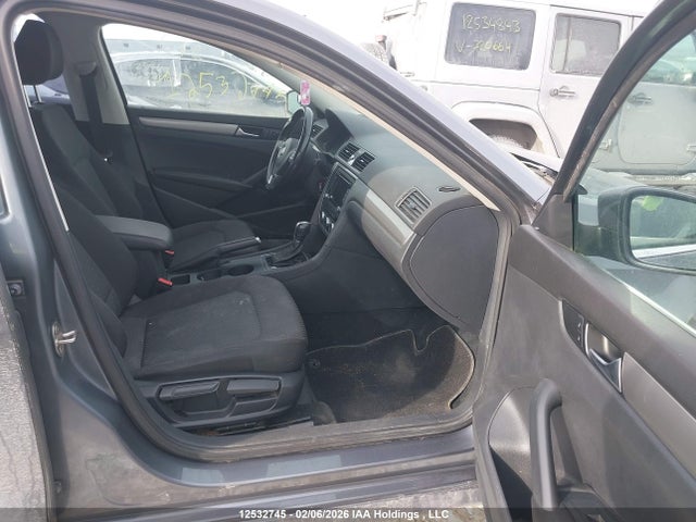1VWAS7A36FC073104 Volkswagen Passat 1.8 Tsi Trendline