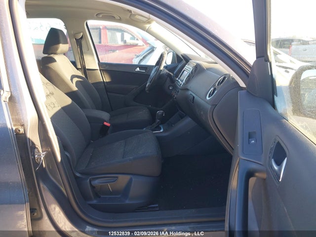 WVGJV7AX4FW559322 Volkswagen Tiguan S/se/sel/r-line