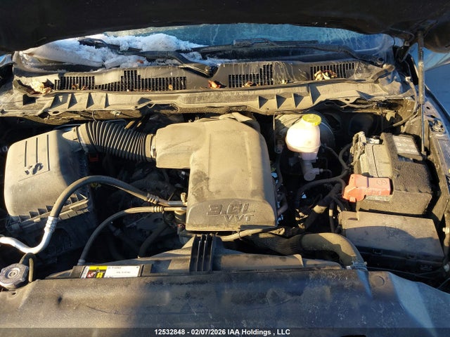 3C6RR7LG5NG268325 RAM 1500 Classic Slt