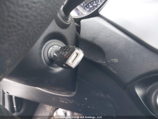 KNAHT8A35E7063334 KIA Rondo Lx