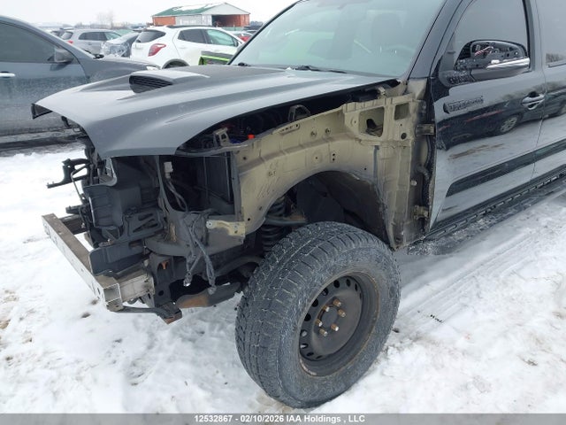 5TFDZ5BN8HX028810 Toyota Tacoma Dbl Cab/sr5/trd Sport/or