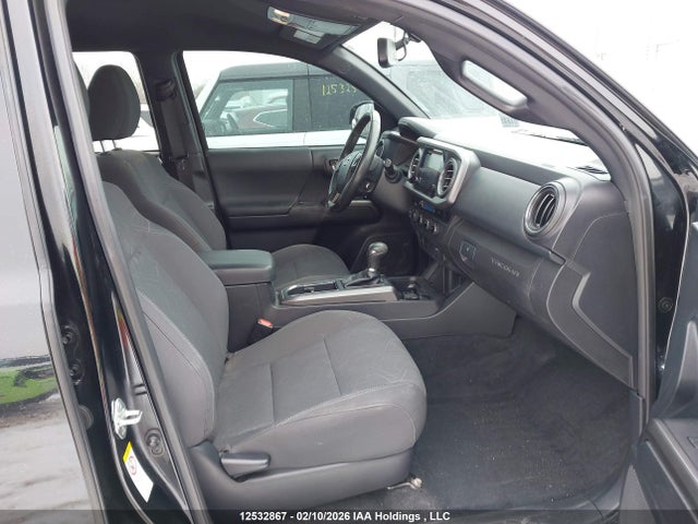 5TFDZ5BN8HX028810 Toyota Tacoma Dbl Cab/sr5/trd Sport/or
