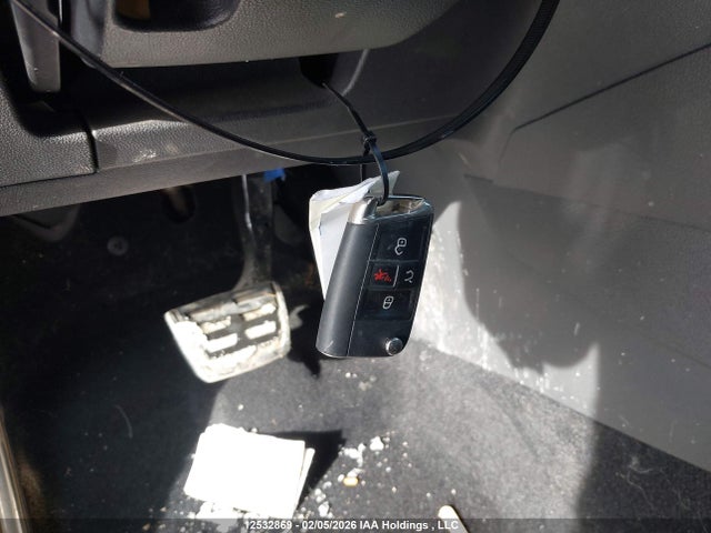 3VWH17AU7HM533589 Volkswagen Golf