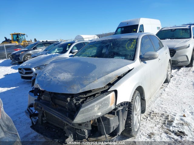 3VW1K7AJ7FM247324 Volkswagen Jetta 2.0l Trendline/2.0l Trendline+
