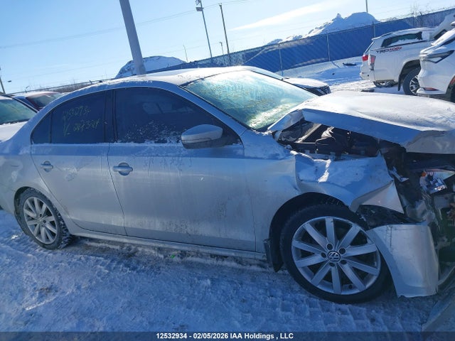 3VW1K7AJ7FM247324 Volkswagen Jetta 2.0l Trendline/2.0l Trendline+