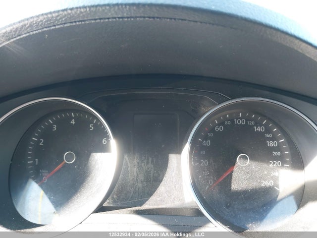 3VW1K7AJ7FM247324 Volkswagen Jetta 2.0l Trendline/2.0l Trendline+