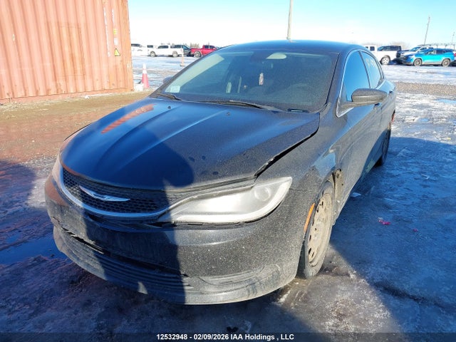 Chrysler 200 LX 2015 1C3CCCFB6FN645525 Image 2