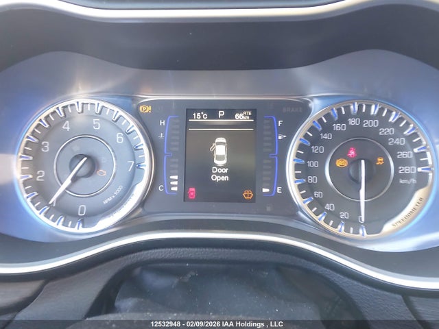 Chrysler 200 LX 2015 1C3CCCFB6FN645525 Image 7