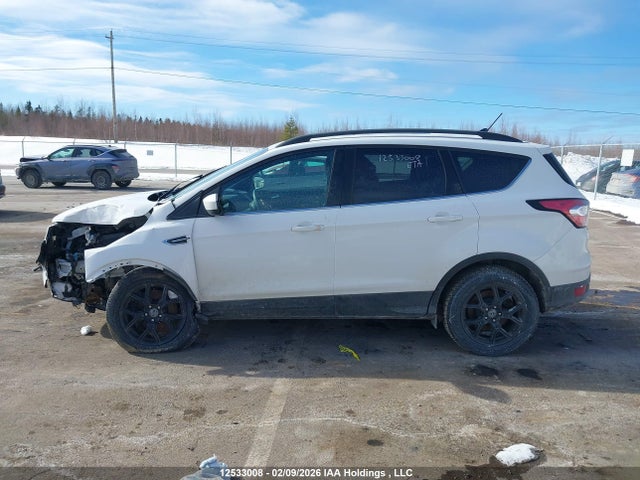12533008 :رقم المزاد ، 1FMCU9HD3JUA37403 vin ، 2018 Ford Escape Sel مزاد بيع