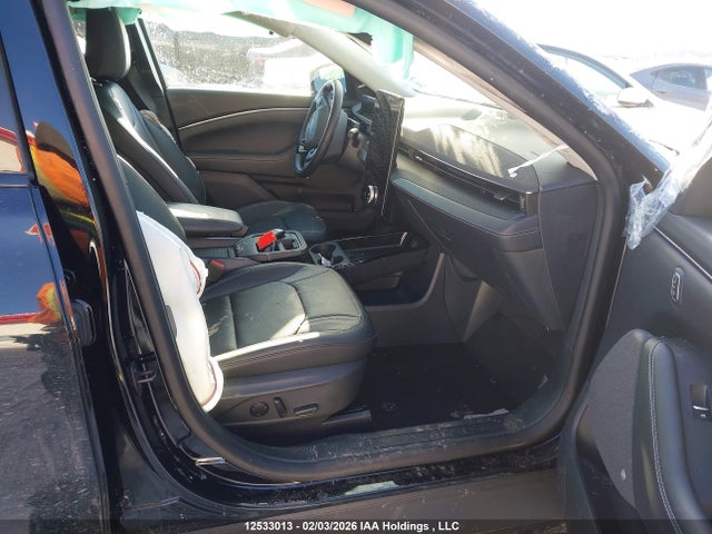 2025 Ford Mustang Mach-e Premium მანქანა იყიდება აუქციონზე, vin: 3FMTK3SU8SMA20758, აუქციონის ნომერი: 12533013