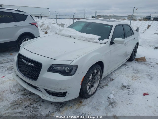Chrysler 300 S 2017 2C3CCABG1HH564112 Image 2
