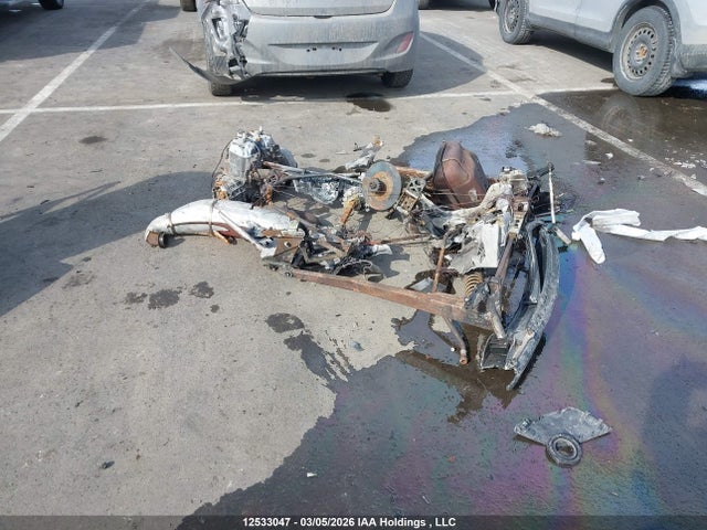 12533047 :رقم المزاد ، 2BPS242603V000027 vin ، 2003 Skidoo Skidoo. مزاد بيع