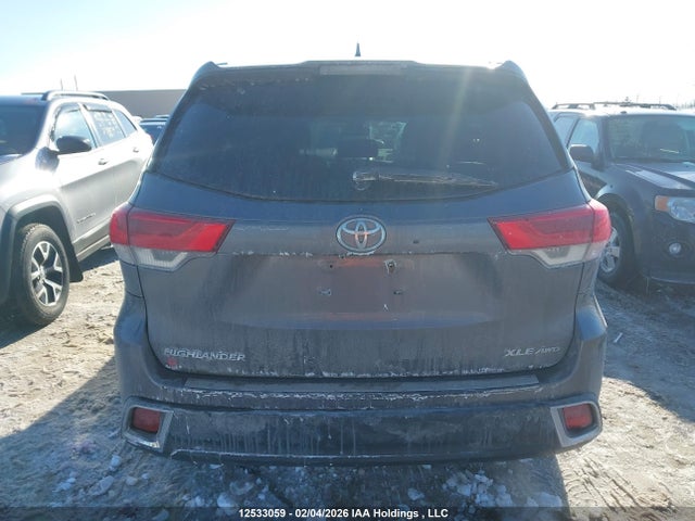 5TDJZRFH9JS548072 Toyota Highlander Se/xle