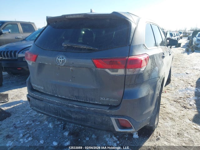 5TDJZRFH9JS548072 Toyota Highlander Se/xle