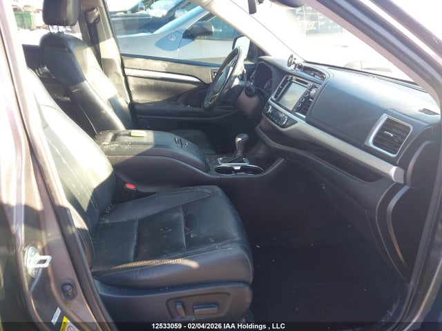 5TDJZRFH9JS548072 Toyota Highlander Se/xle