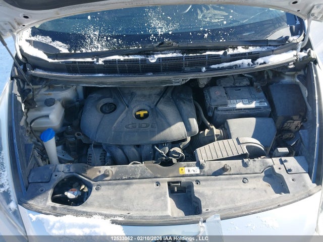 KNAHT8A31F7075708 KIA Rondo Lx/lx Value/lx Winter Edition