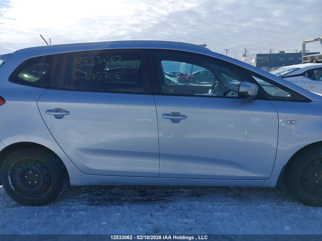 KNAHT8A31F7075708 KIA Rondo Lx/lx Value/lx Winter Edition