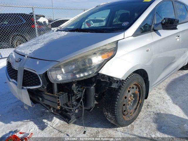 KNAHT8A31F7075708 KIA Rondo Lx/lx Value/lx Winter Edition