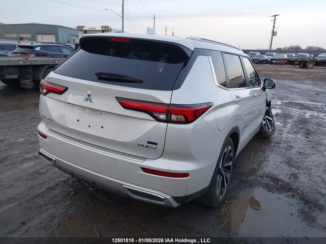 JA4T5UA9XPZ613519 Mitsubishi Outlander Phev Le/sel