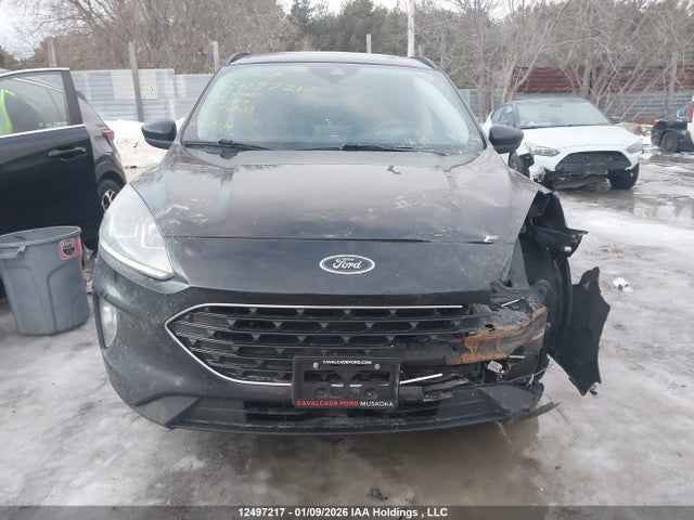 1FMCU9H9XNUA49453 Ford ESCAPE SEL