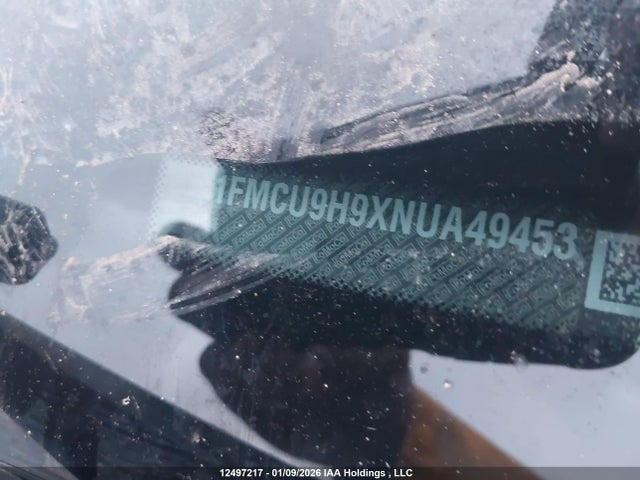 1FMCU9H9XNUA49453 Ford ESCAPE SEL