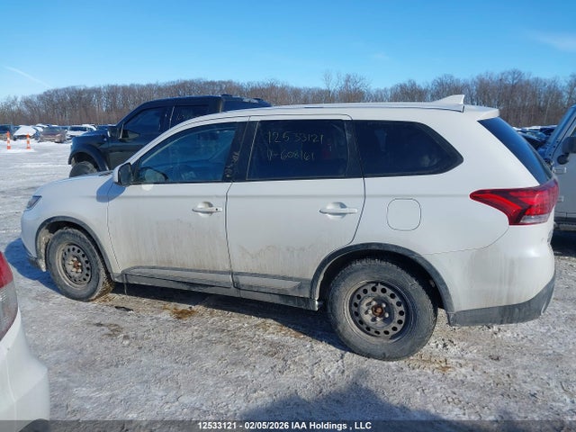 Mitsubishi Outlander Es 2018 JA4AZ2A38JZ608161 Image 15