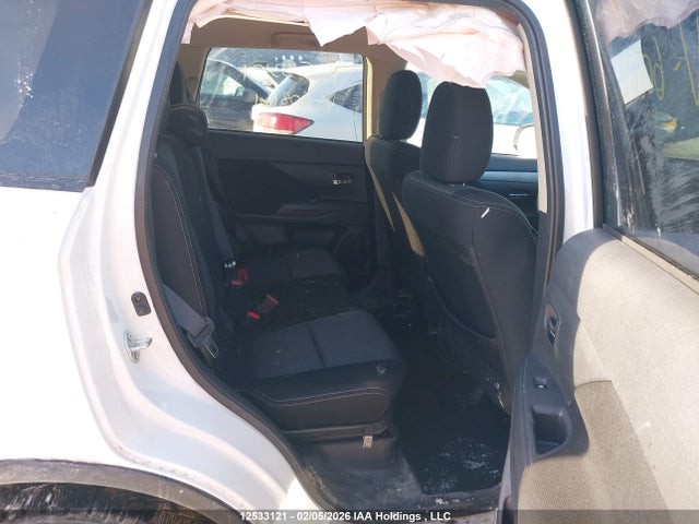 Mitsubishi Outlander Es 2018 JA4AZ2A38JZ608161 Image 8