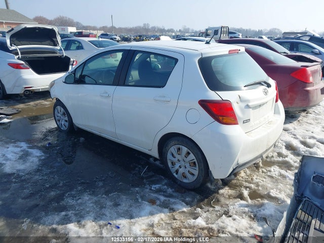 VNKKTUD3XGA065381 Toyota YARIS LE