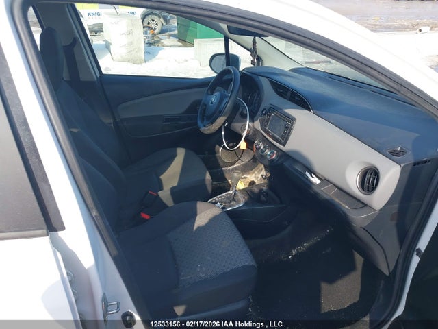 VNKKTUD3XGA065381 Toyota YARIS LE