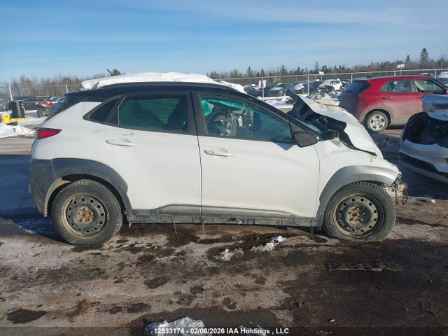KM8K3CA5XMU654624 Hyundai Kona Limited