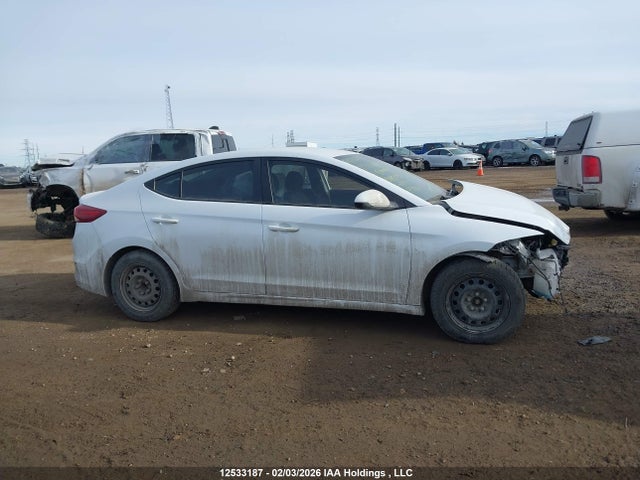 5NPD74LF9HH142379 Hyundai Elantra Le