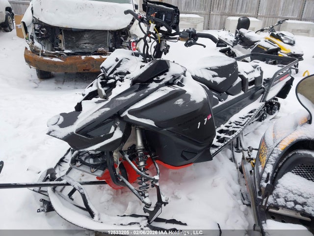 Polaris Skidoo Mxzx8 2022 2BPSAENE3NV000098 Image 2