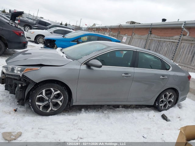 3KPF54AD0ME321831 KIA Forte Ex/ex Premium/ex+