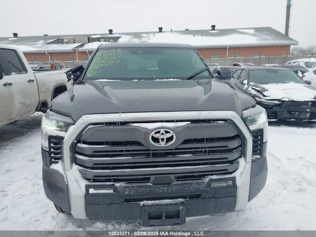 5TFJA5DB8NX009523 Toyota Tundra Crewmax Limited
