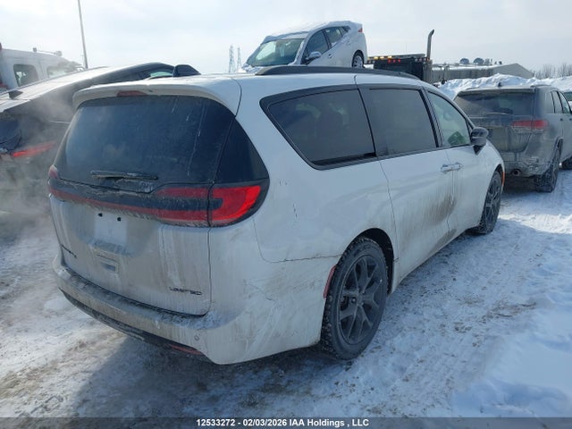 Chrysler Pacifica Limited 2025 2C4RC1GG8SR593395 Image 4