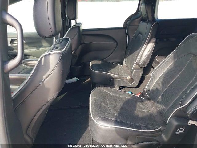 Chrysler Pacifica Limited 2025 2C4RC1GG8SR593395 Image 8