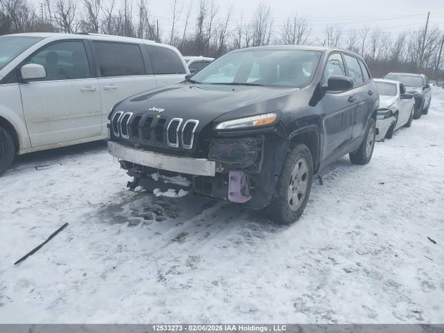 1C4PJMAB6HW558463 Jeep Cherokee Sport